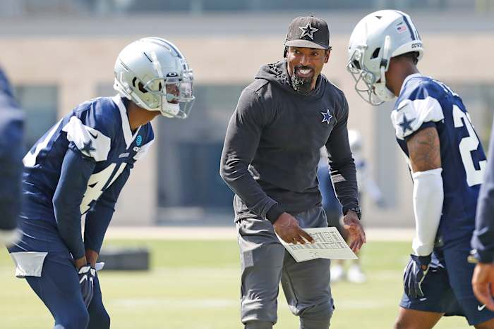 Dallas Cowboys defensive backs coach Al Harris